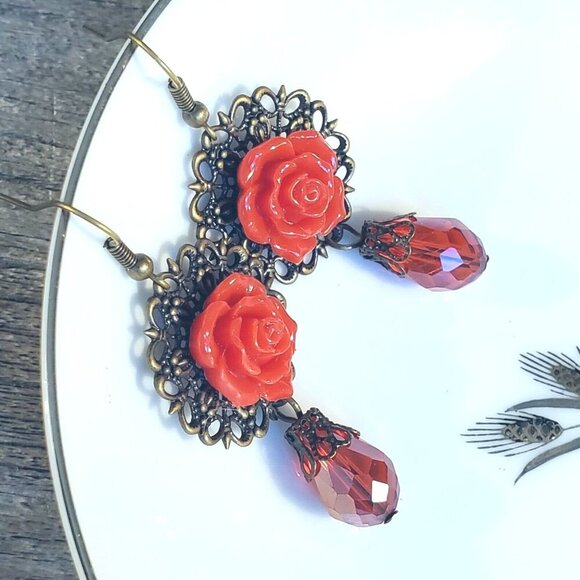 Red Rose Cabochon Teardrop Cut Crystal Bronze Filigree Earrings - Picture 1 of 5